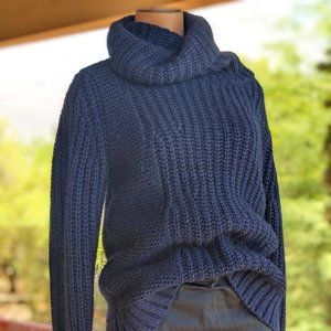 Relaxed Fit Turtleneck
